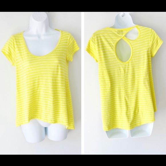 Anthropologie Left of Center Cutout Back Short Sleeve Tee Shirt Top Yellow XS - Picture 13 of 13